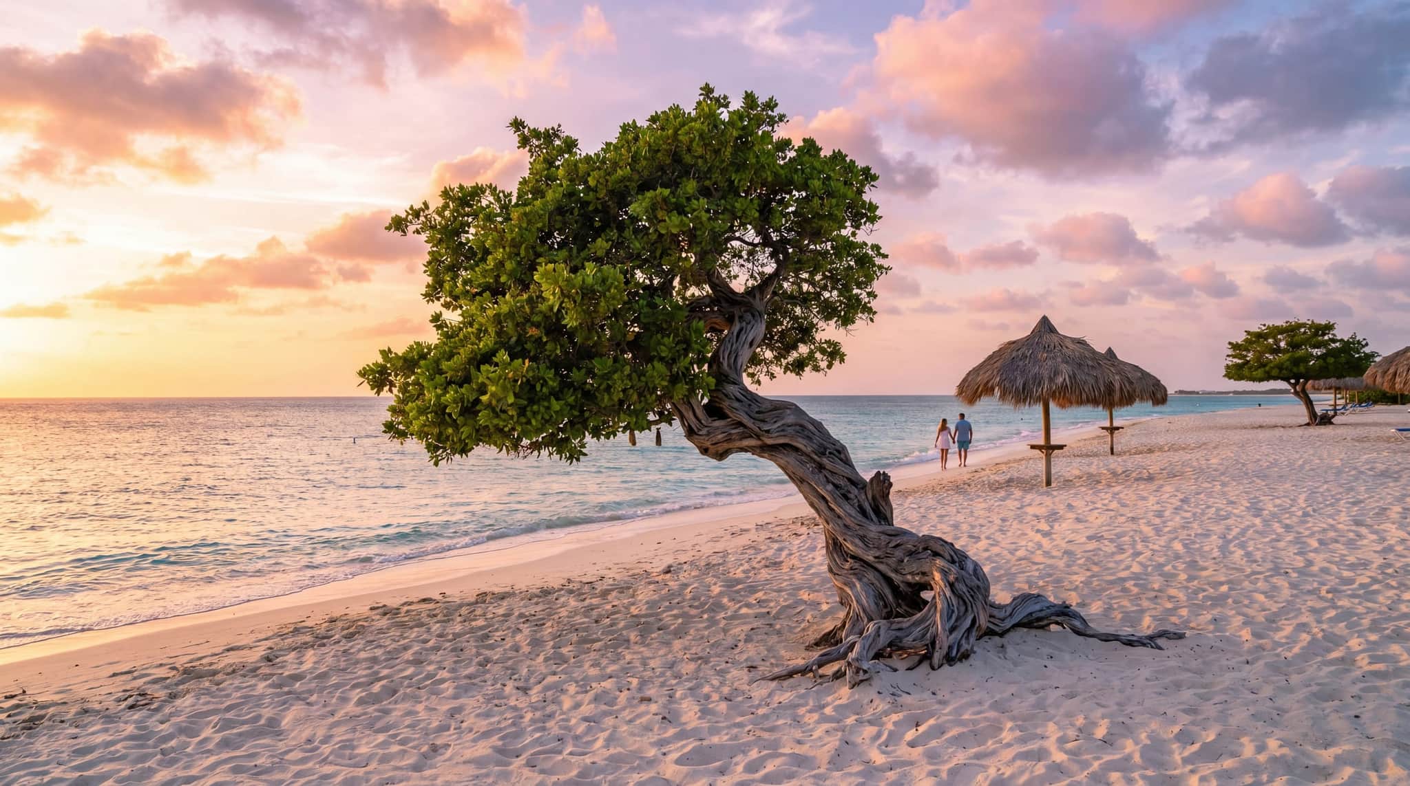 White sand and turquoise water on Eagle Beach, Aruba